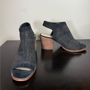 Vince Camuto Black Open-Toe Heels with Chunky Heel